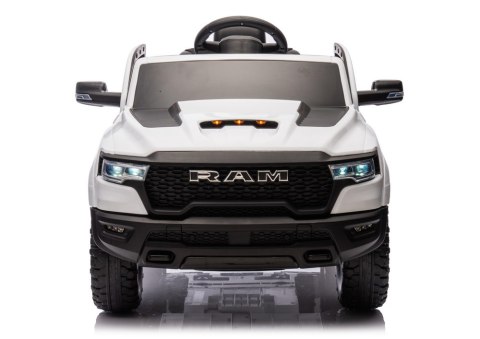 Auto Na Akumulator ZB618 Dodge Ram Biały LEAN CARS
