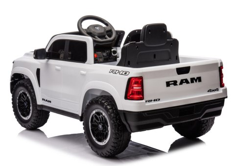 Auto Na Akumulator ZB618 Dodge Ram Biały LEAN CARS