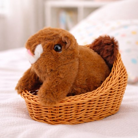 Pluszowa Interaktywna Wiewiórka W Koszyku Chodzi Wydaje Dźwięki Brązowa LEAN Toys